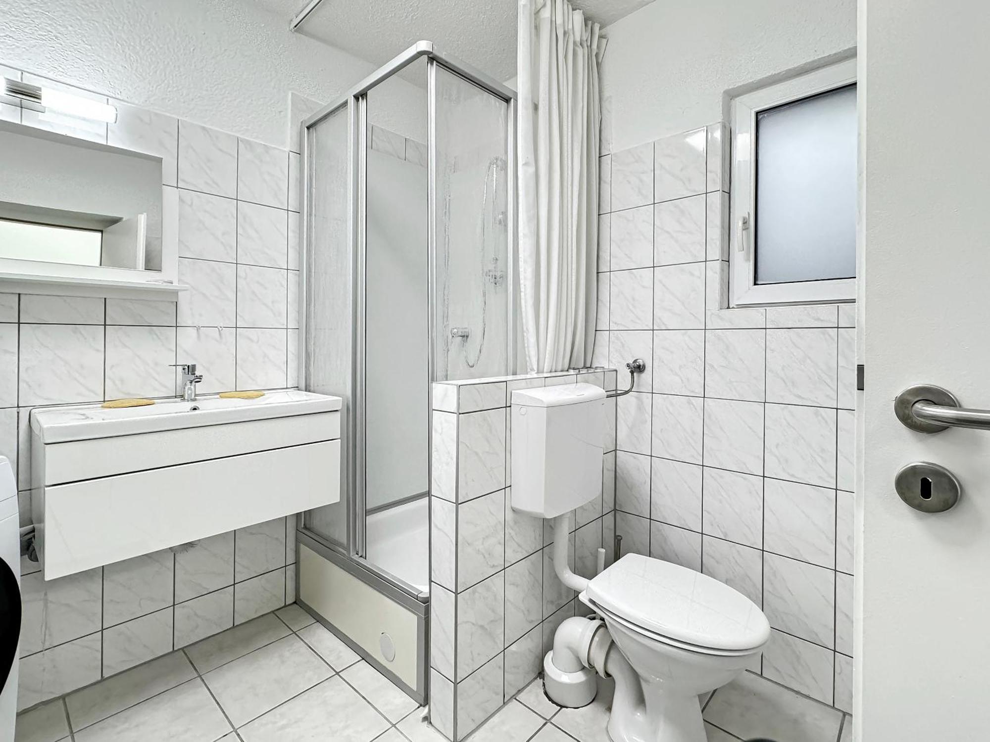 2 Zimmer Apartment Fuer 6 P, 15 Min Zum Flughafen Esslingen am Neckar Exterior foto